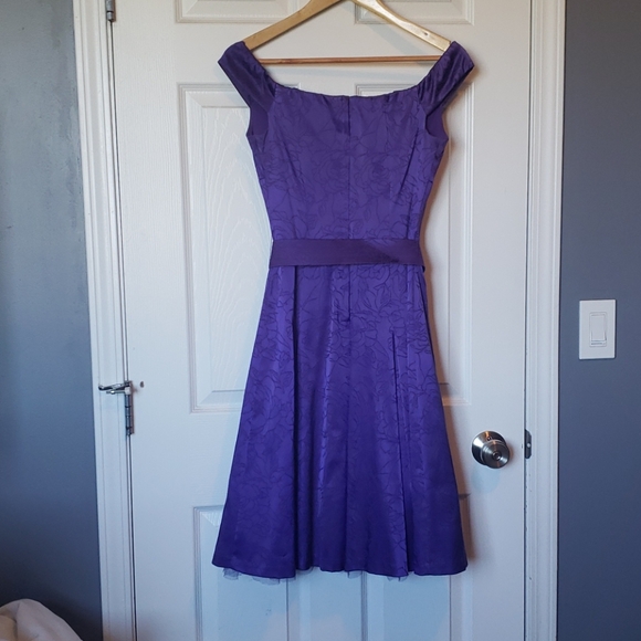Purple Satin Rose le Chateaux Dress - Picture 3 of 3